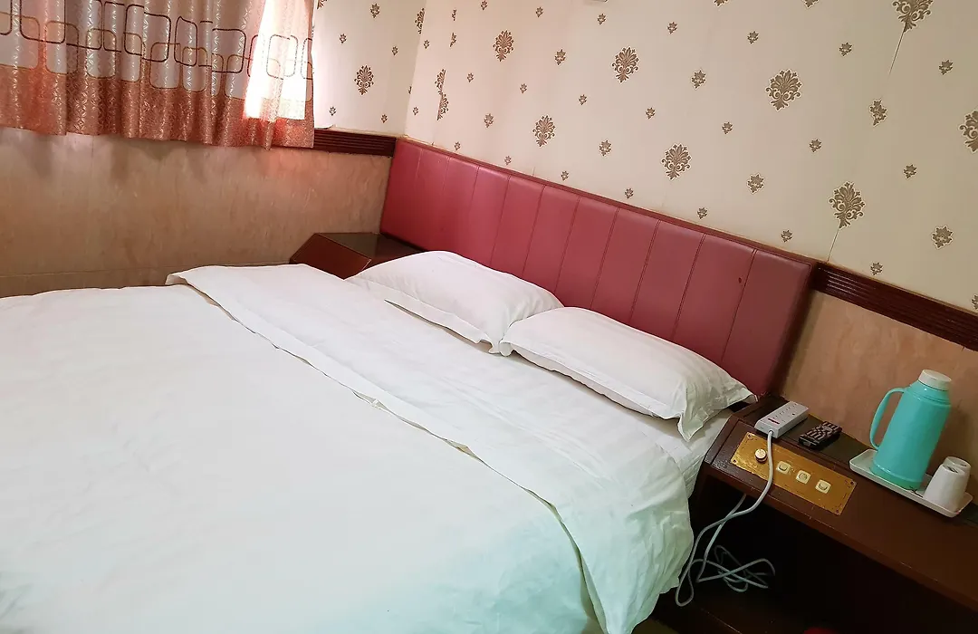 Astronaut'S Hotel-1